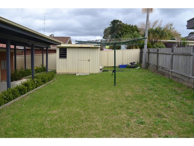 84 Beatus Street, Unanderra NSW 2526