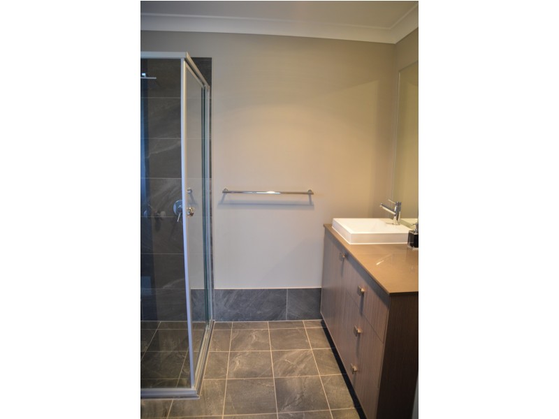 50 May St, Robertson NSW 2577