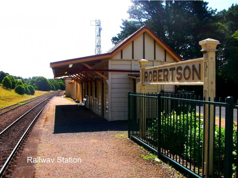 50 May St, Robertson NSW 2577