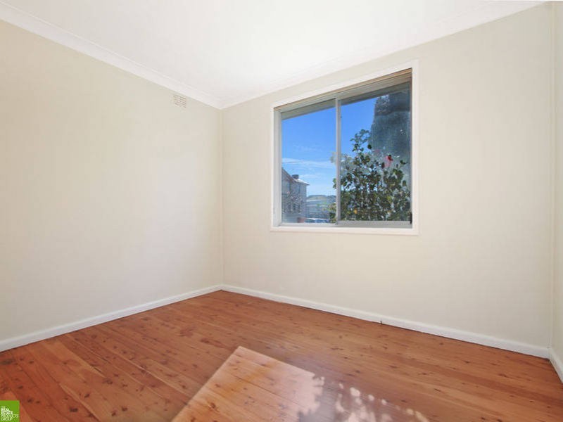 8 Devon Street, Berkeley NSW 2506