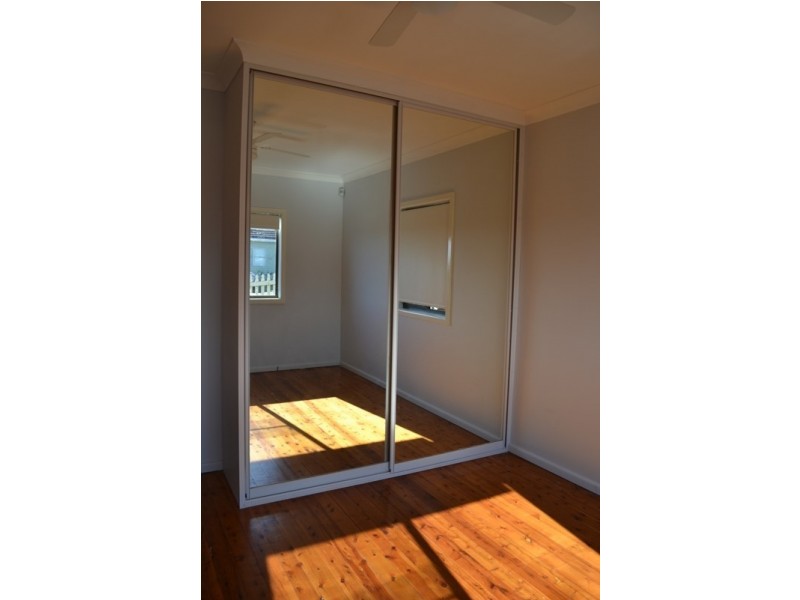 113 Farmborough Rd, Farmborough Heights NSW 2526