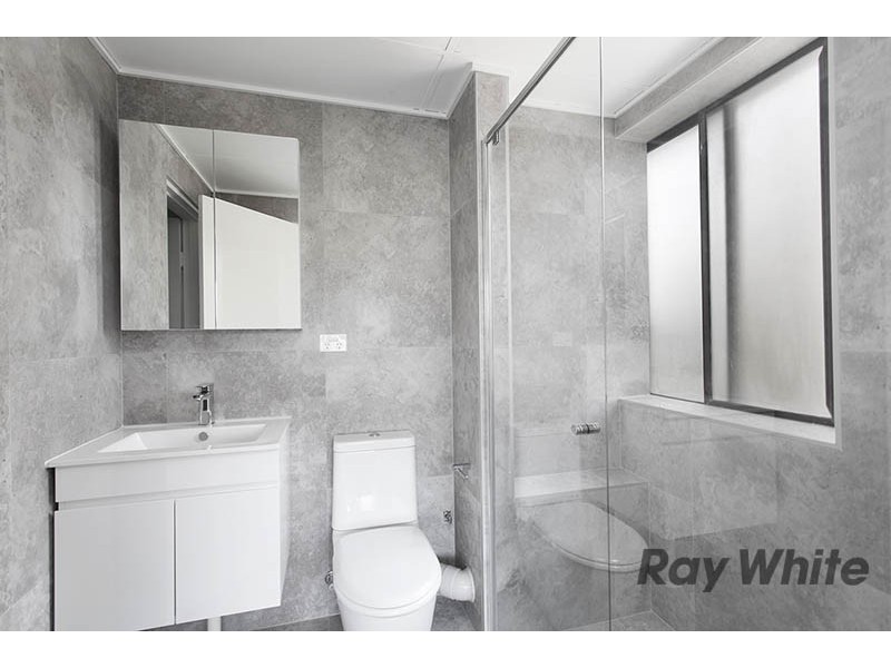 2/4 Pleasant Avenue, North Wollongong NSW 2500