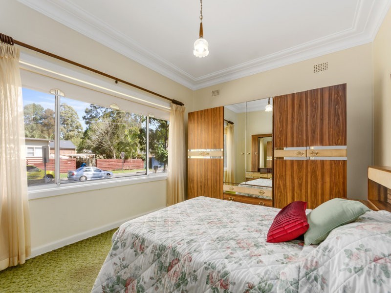 138 Heaslip Street, Mangerton NSW 2500