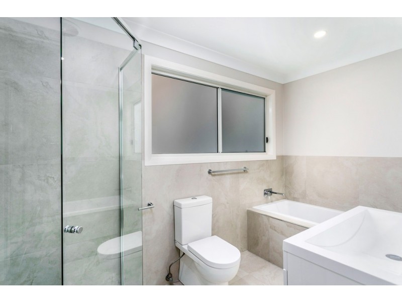 4/21 Terrie Ave, Figtree NSW 2525