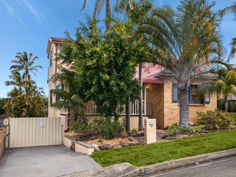 3 Henley Avenue, Wollongong NSW 2500