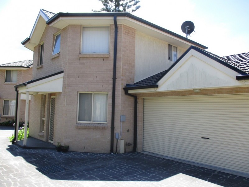 2/8 Fisher Street, West Wollongong NSW 2500
