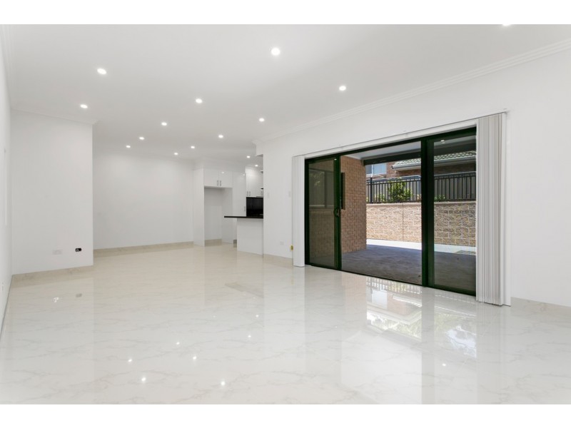 4/8 Dempster Street, Wollongong NSW 2500