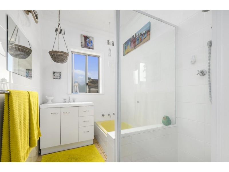 29 Balfour St, Fairy Meadow NSW 2519