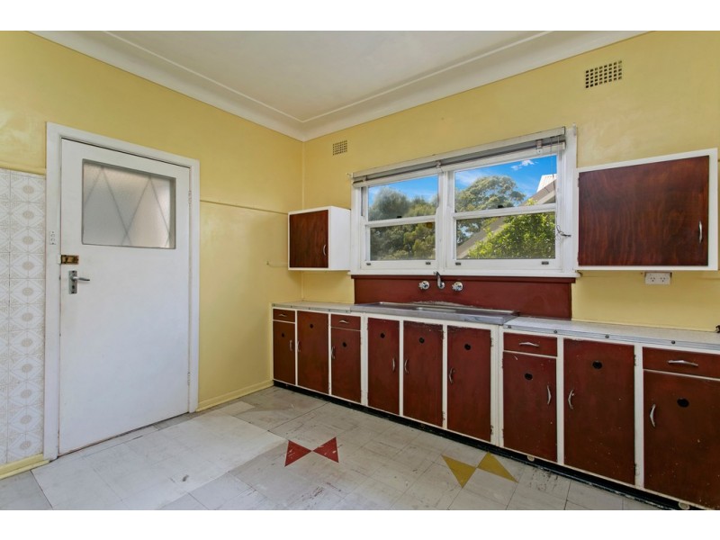 63 Robson Street, Corrimal NSW 2518