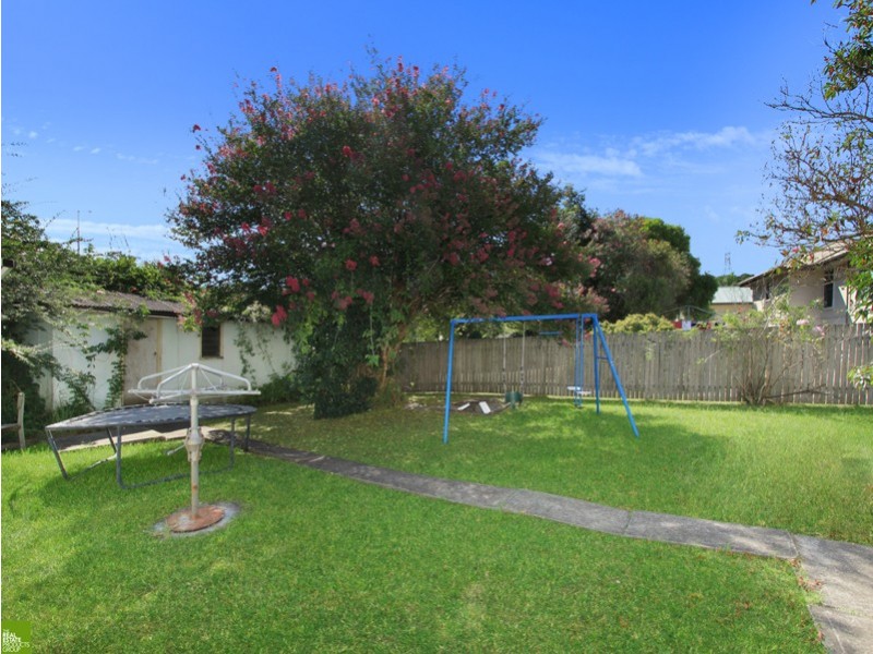 18 Cambridge Street, Berkeley NSW 2506