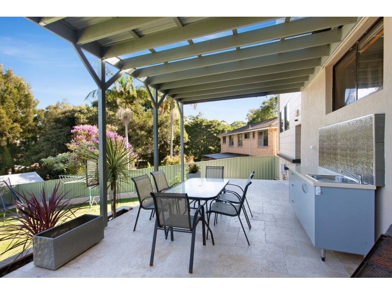 201 Jacaranda Avenue, Figtree NSW 2525