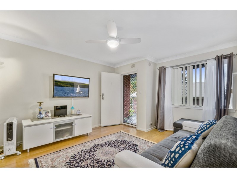 3/58 Robertson St, Coniston NSW 2500