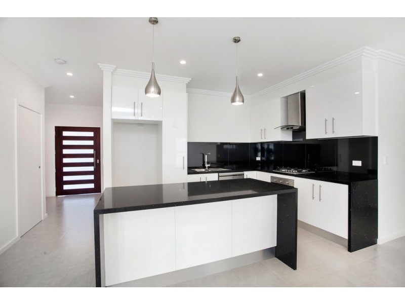 2a Ellengowan Crescent, Fairy Meadow NSW 2519