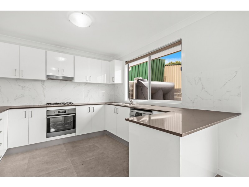 55 Stanleigh Crescent, West Wollongong NSW 2500