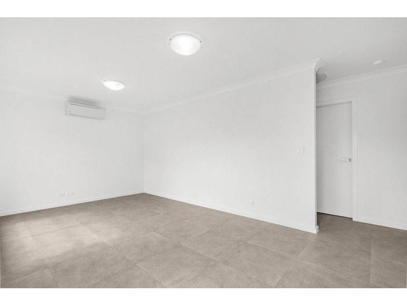 55 Stanleigh Crescent, West Wollongong NSW 2500