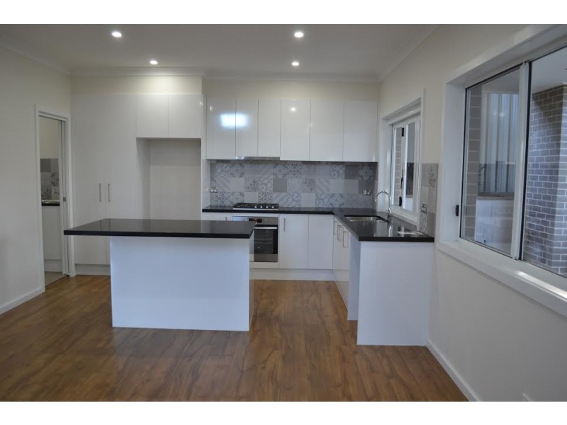 21 Balmoral Street, Balgownie NSW 2519