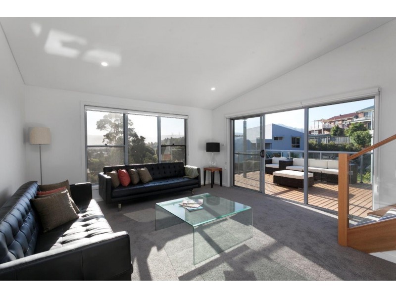 4 Masthead Place, Berkeley NSW 2506