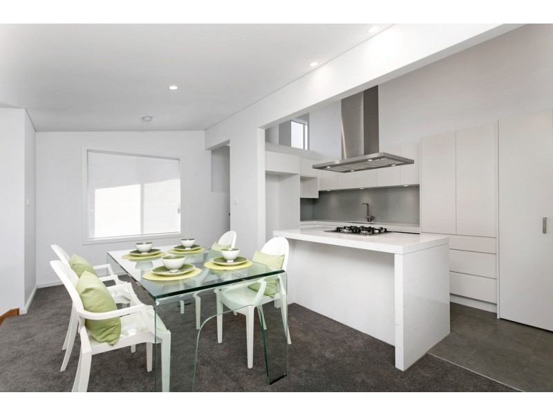 4 Masthead Place, Berkeley NSW 2506