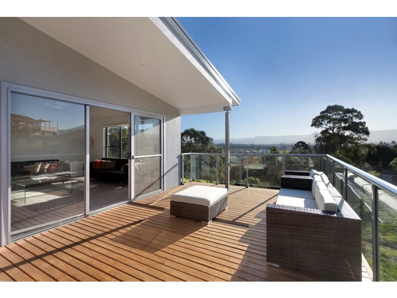 4 Masthead Place, Berkeley NSW 2506