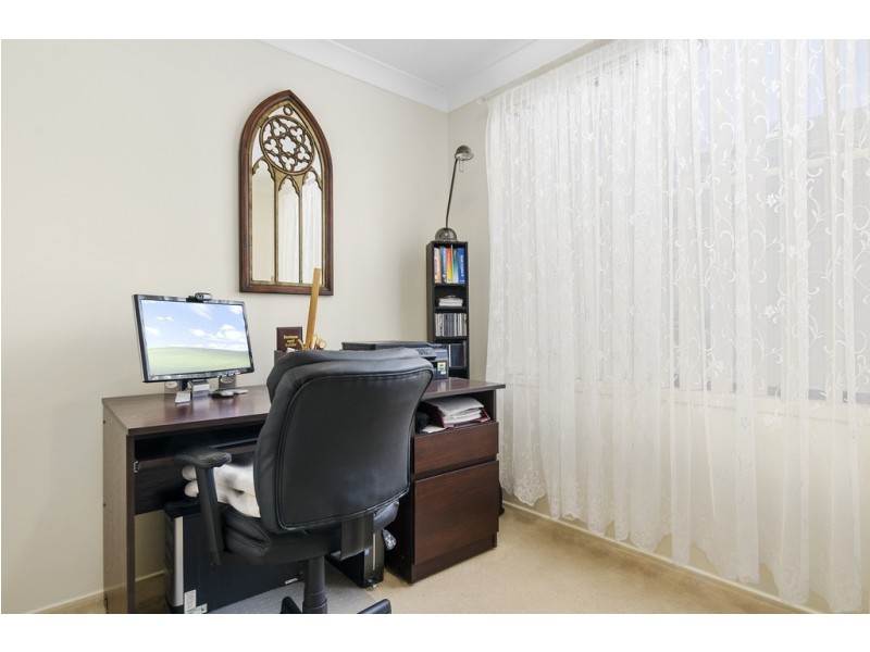 21 Fleet Crescent, Albion Park NSW 2527