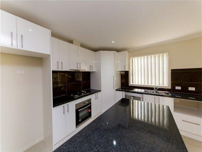 1/5 Lima Place, Pakenham VIC 3810