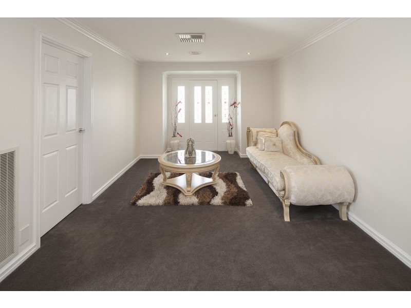 3 Dalpura Court, Berwick VIC 3806