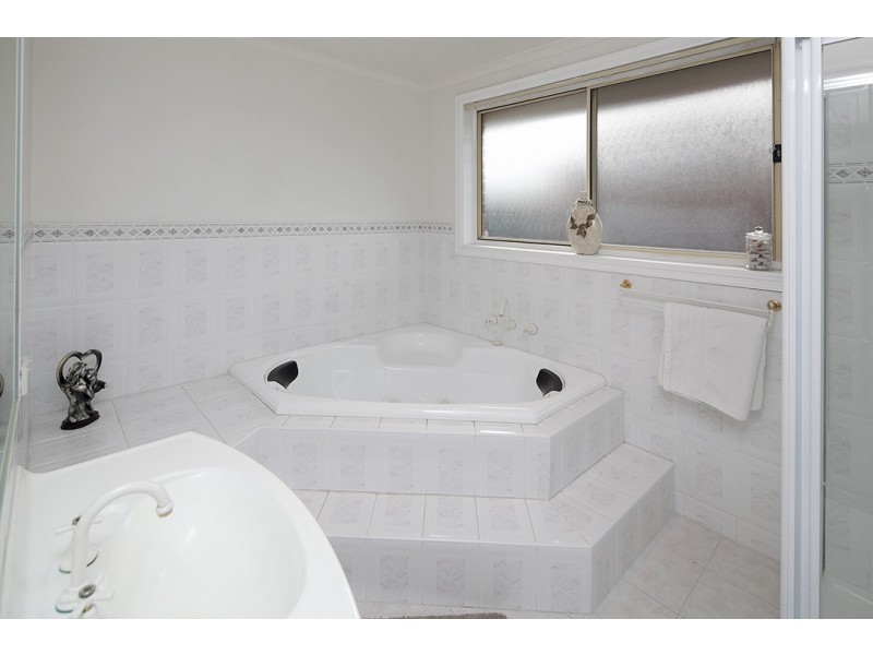 3 Dalpura Court, Berwick VIC 3806