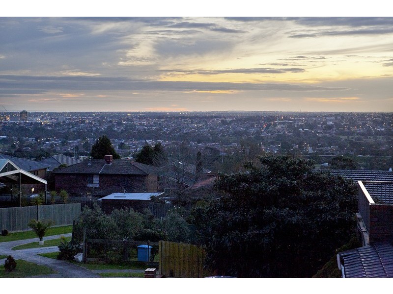 7 Schanck Place, Endeavour Hills VIC 3802