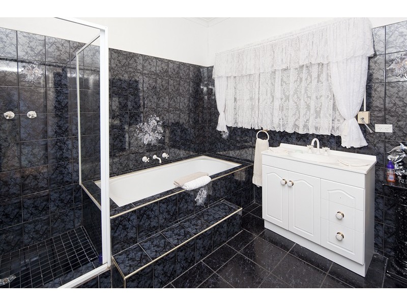 7 Schanck Place, Endeavour Hills VIC 3802