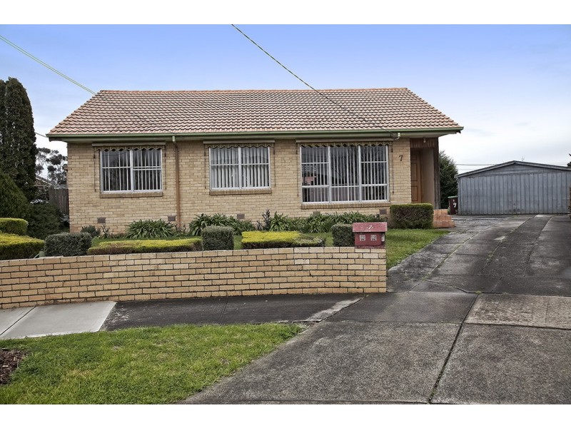 7 Golden Court, Doveton VIC 3177