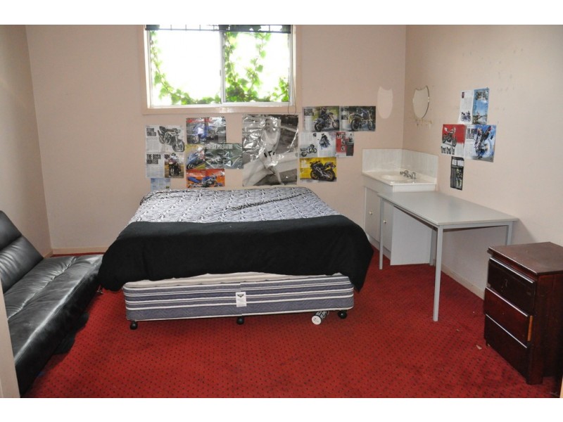 58 Princes Hwy, Dandenong VIC 3175