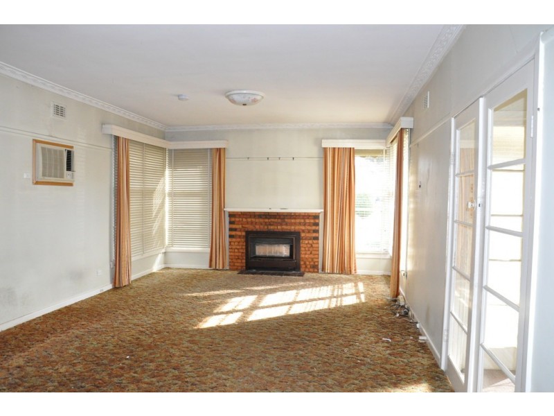 36 Wilma Avenue, Dandenong VIC 3175