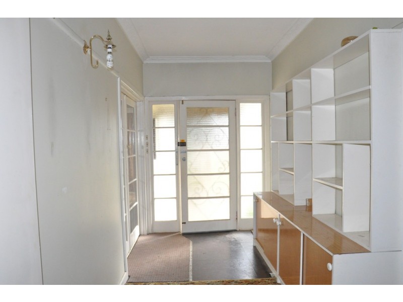 36 Wilma Avenue, Dandenong VIC 3175