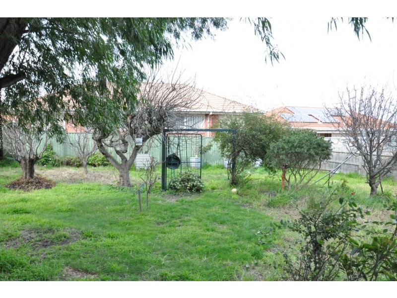 36 Wilma Avenue, Dandenong VIC 3175