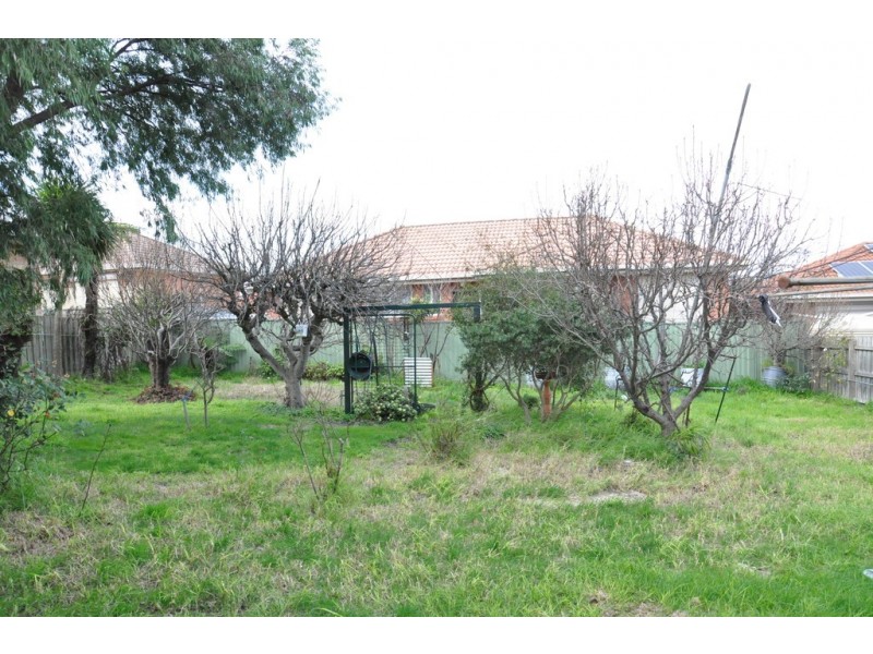 36 Wilma Avenue, Dandenong VIC 3175