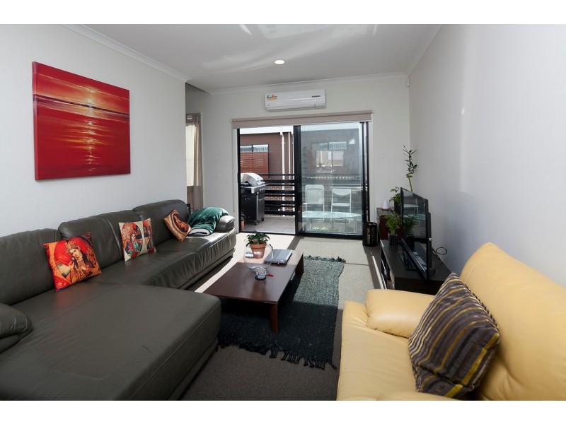 11/6 Huckson Street, Dandenong VIC 3175