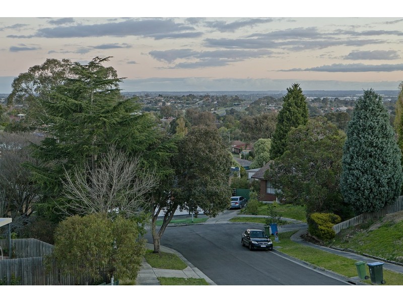 3 Morey Rise, Endeavour Hills VIC 3802