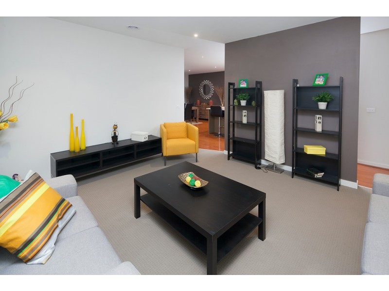 5 Prescott Drive, Cranbourne North VIC 3977