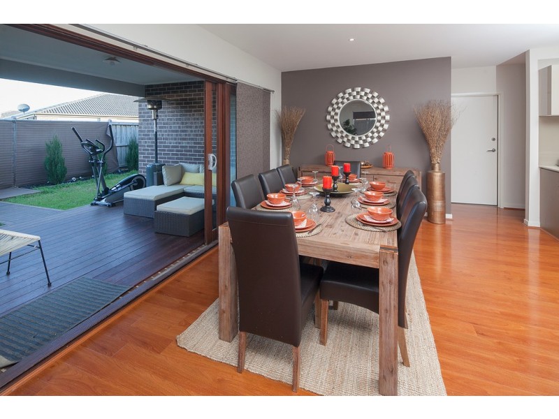 5 Prescott Drive, Cranbourne North VIC 3977