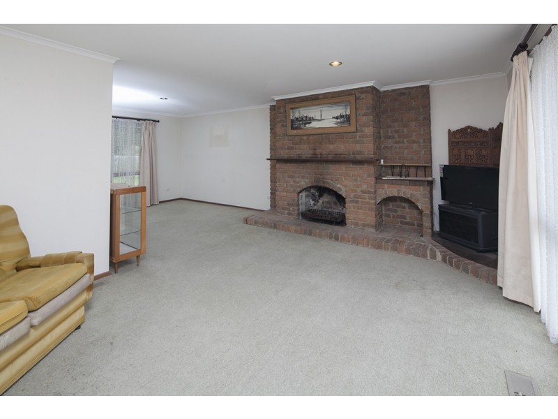 8 Rhonda Close, Endeavour Hills VIC 3802