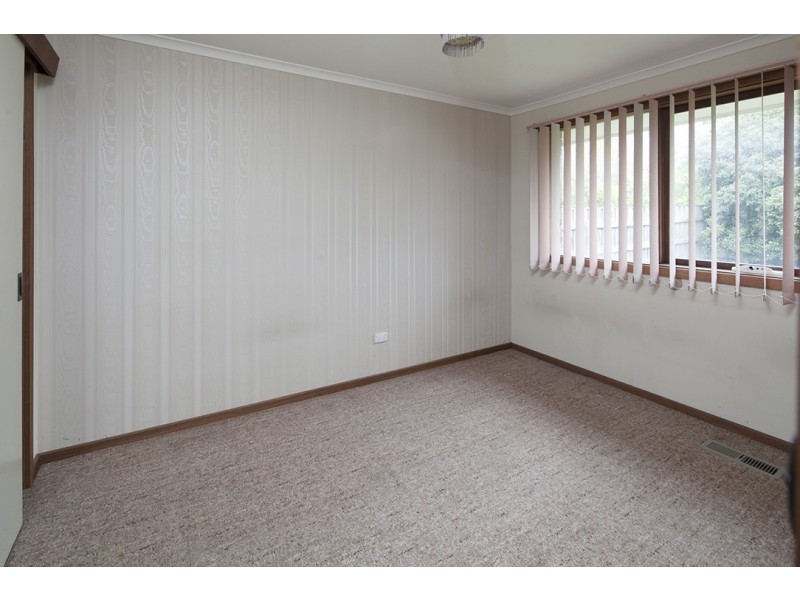 8 Rhonda Close, Endeavour Hills VIC 3802