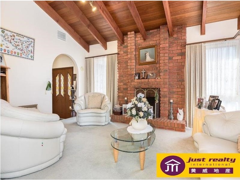 24 Sienna Crescent, Endeavour Hills VIC 3802