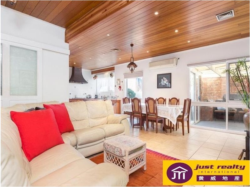 24 Sienna Crescent, Endeavour Hills VIC 3802