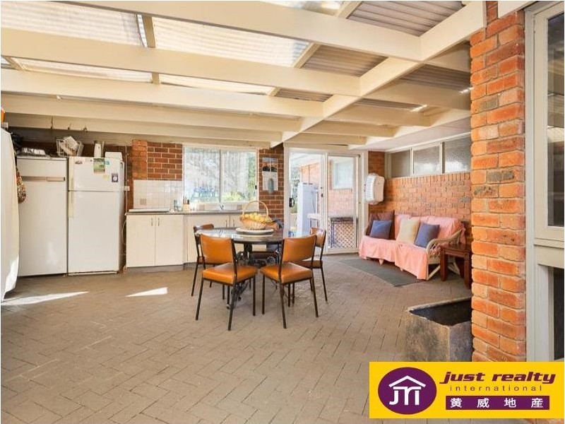 24 Sienna Crescent, Endeavour Hills VIC 3802