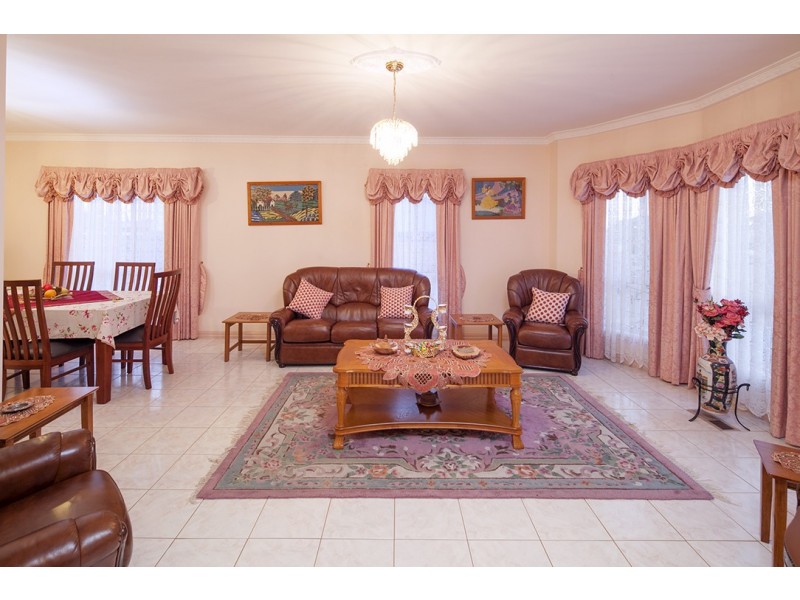 19 William Hovell Drive, Endeavour Hills VIC 3802