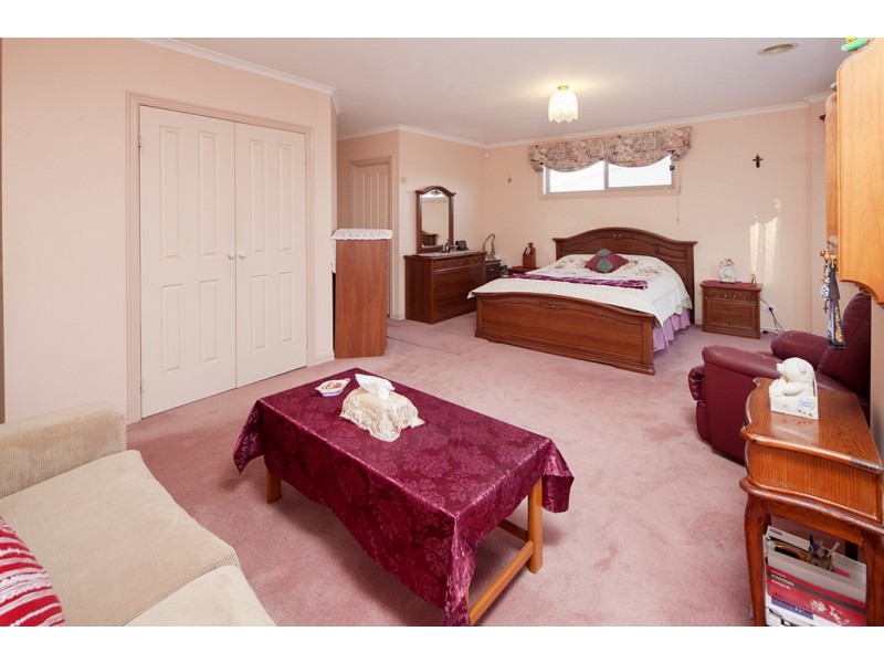 19 William Hovell Drive, Endeavour Hills VIC 3802