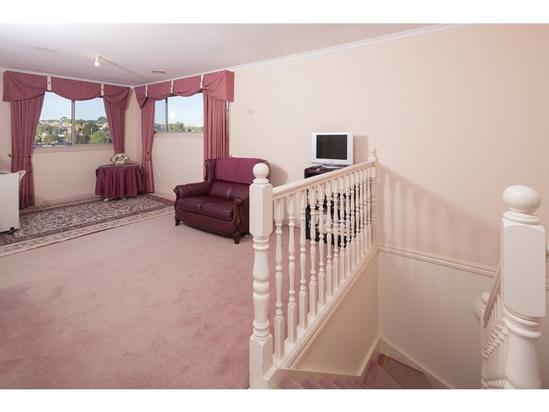 19 William Hovell Drive, Endeavour Hills VIC 3802