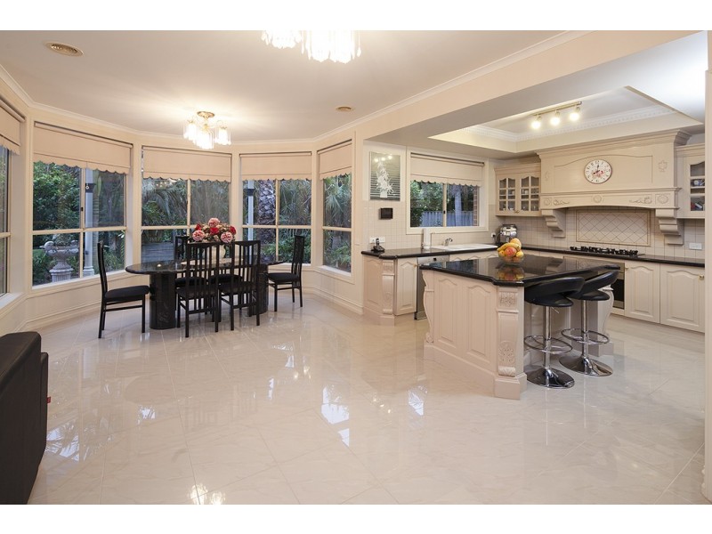 52 Crawley Road, Narre Warren North VIC 3804