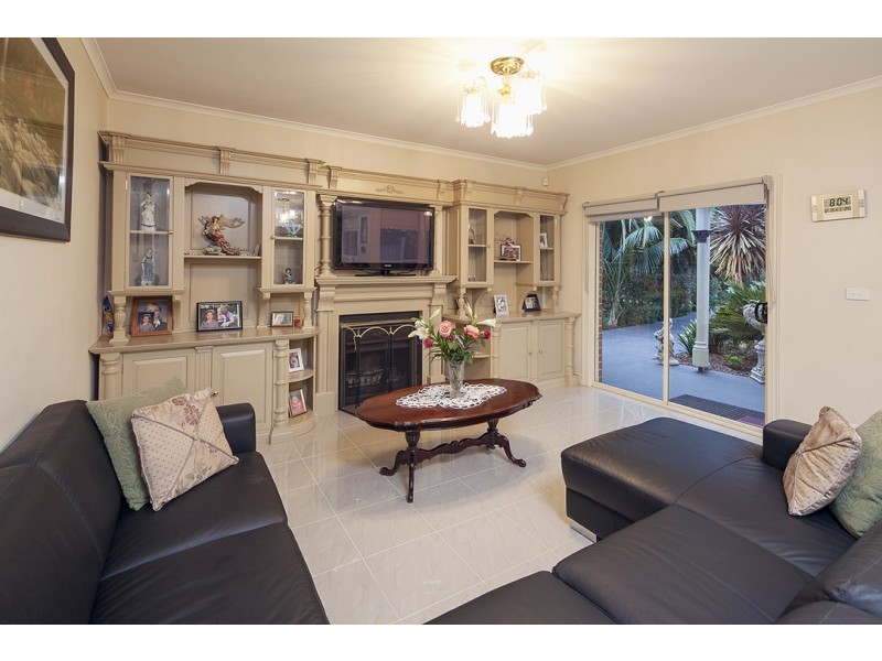 52 Crawley Road, Narre Warren North VIC 3804