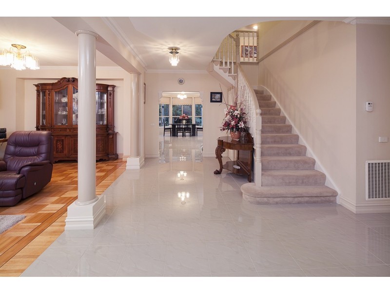 52 Crawley Road, Narre Warren North VIC 3804